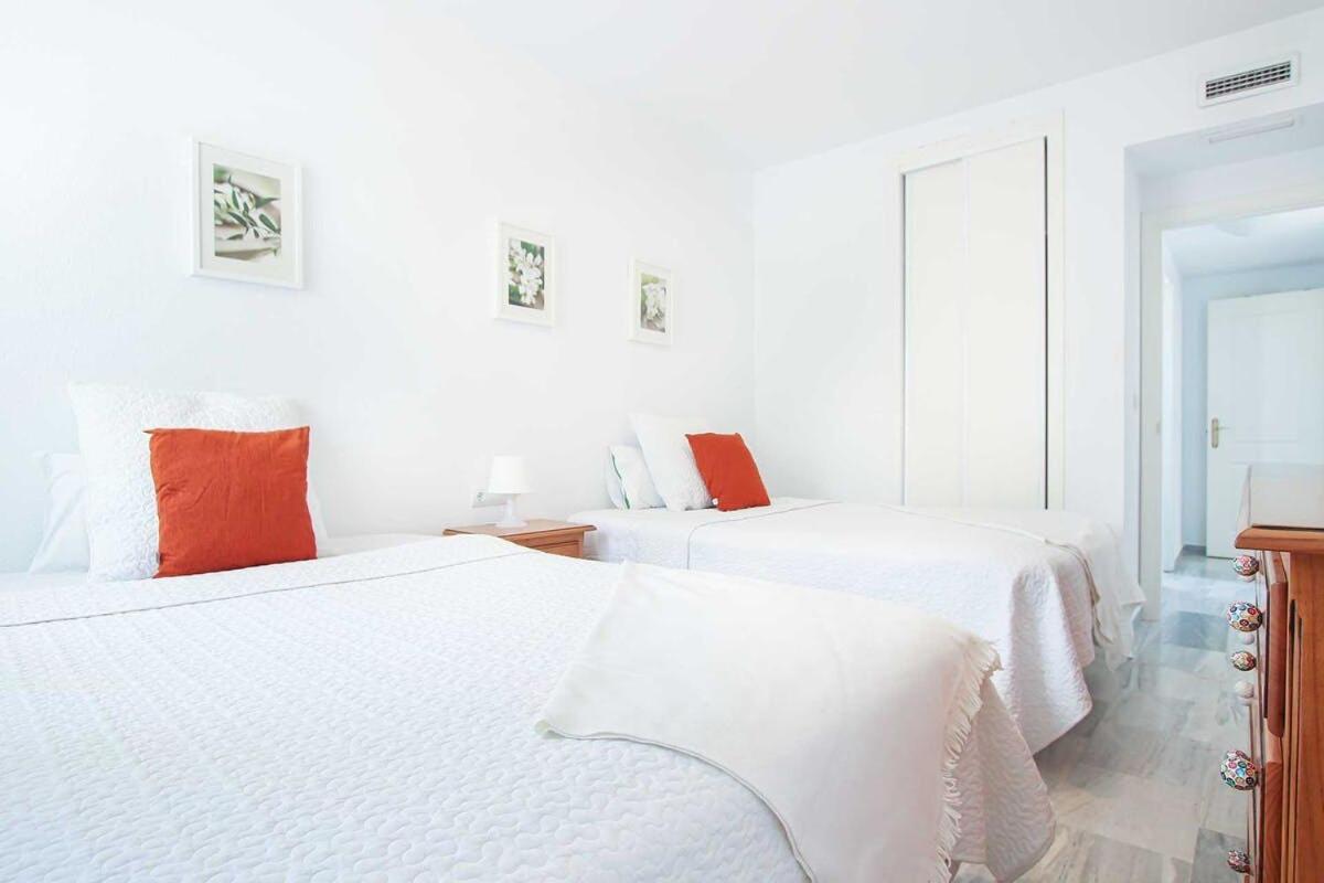 Precioso Atico En Cabopino - Marbella Lägenhet Exteriör bild