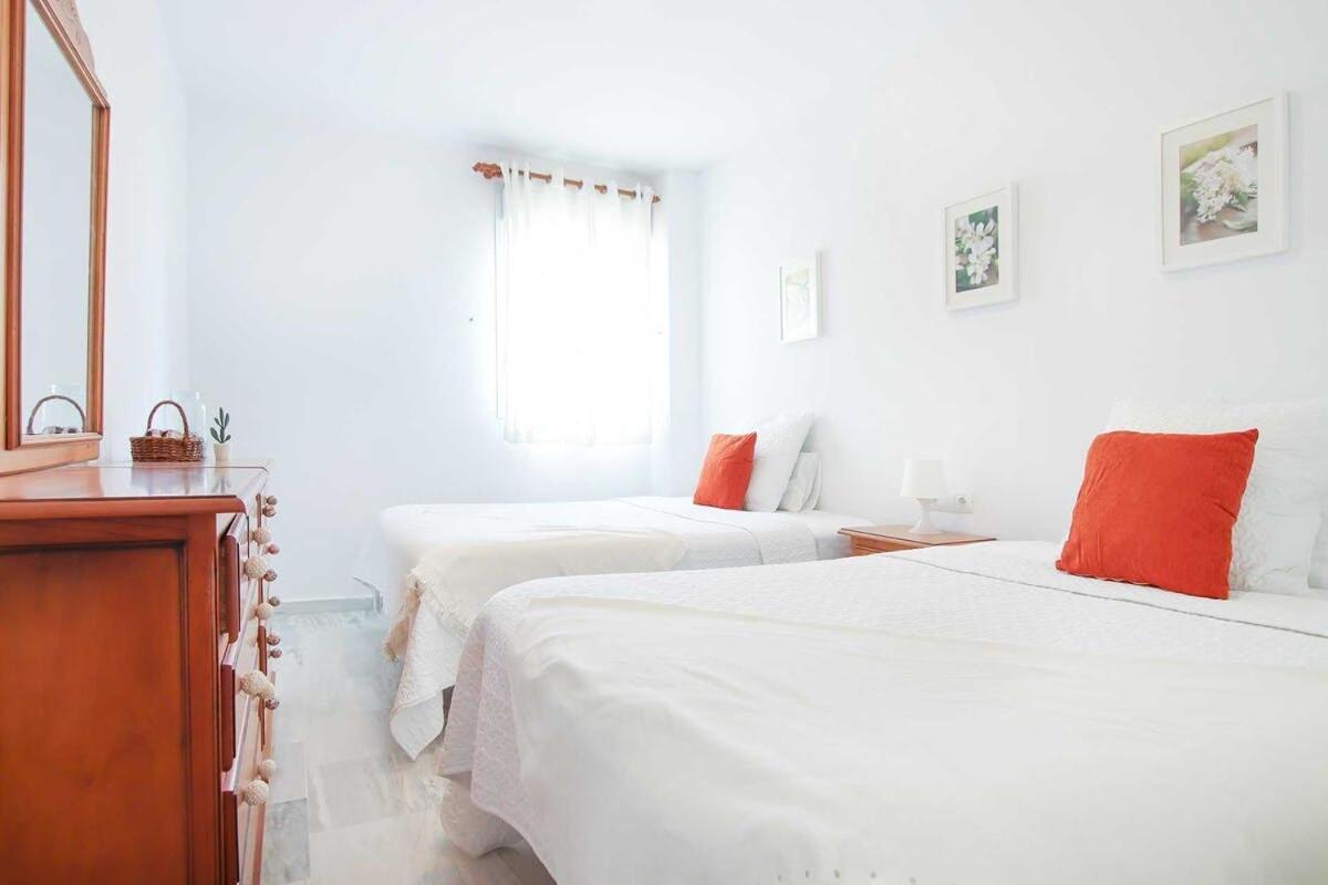 Precioso Atico En Cabopino - Marbella Lägenhet Exteriör bild