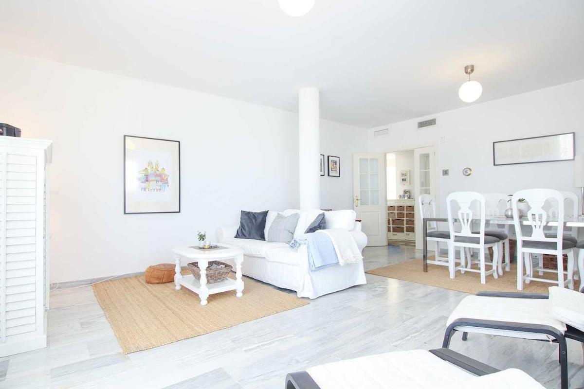 Precioso Atico En Cabopino - Marbella Lägenhet Exteriör bild